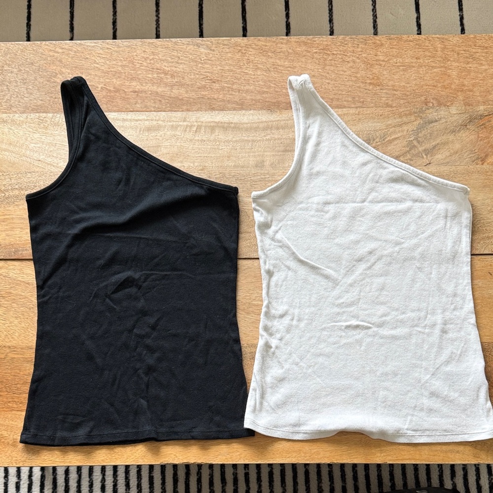 Set of 2 One-Shoulder Black and White Tank Tops